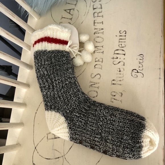 SLIPPER Socks, Fleece Lined, Silicone Non Slip Grips, Size 9-11, New With Tags - Picture 1 of 5